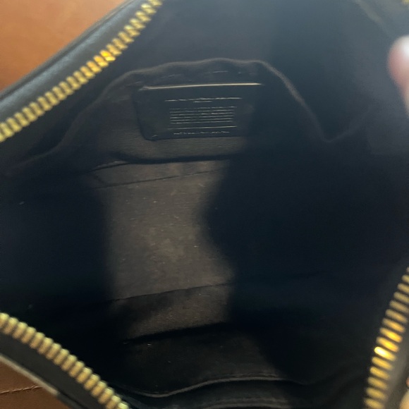 Coach Teri Signature Brown Shoulder Bag - Picture 11 of 16